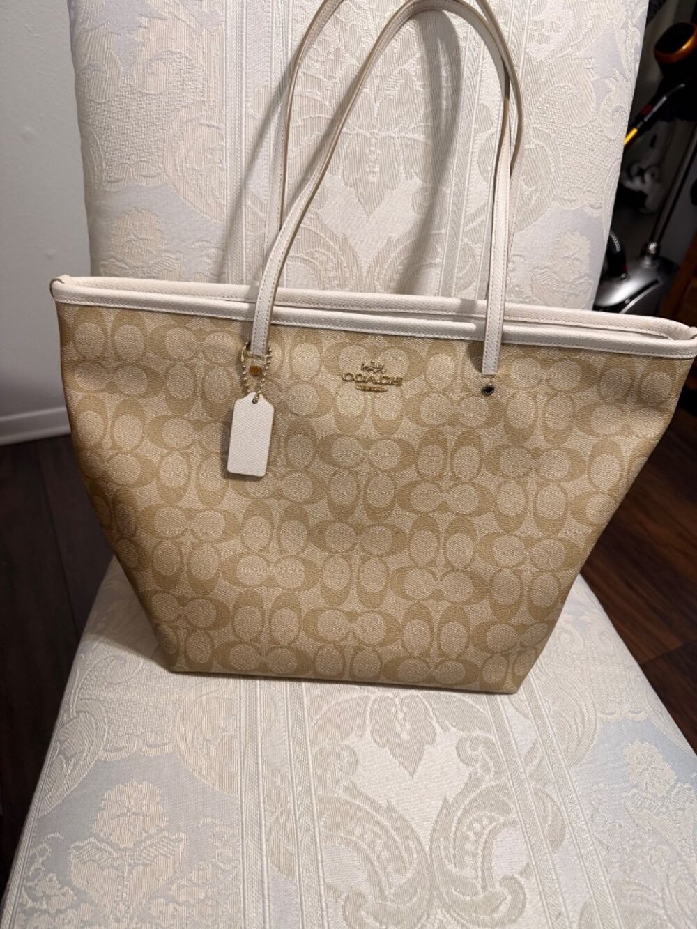 Coach City Tote In Signature Khaki Canvas Chalk White Leather Trim